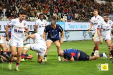 Bastien Soury marque un essai